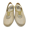Sandalias de señora para verano con puntera cerrada y elástico central para mejor agarre. Marca Javer.