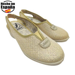 Sandalias de señora para verano con puntera cerrada y elástico central para mejor agarre. Marca Javer.